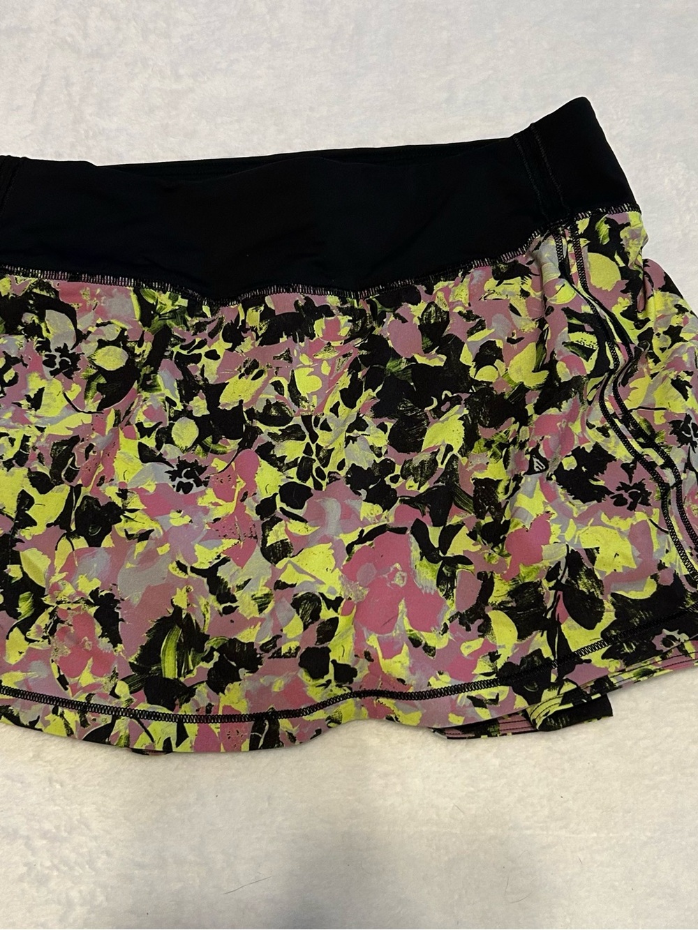 Lululemon Athletica Black Waistband Floral Skort Pink & Yellow